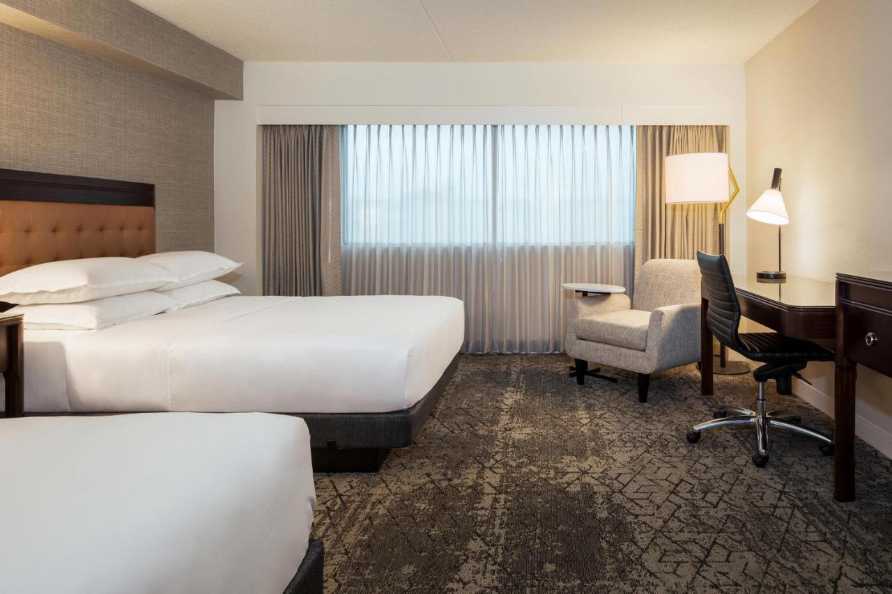 Sheraton Detroit Metro Airport Romulus Exterior photo